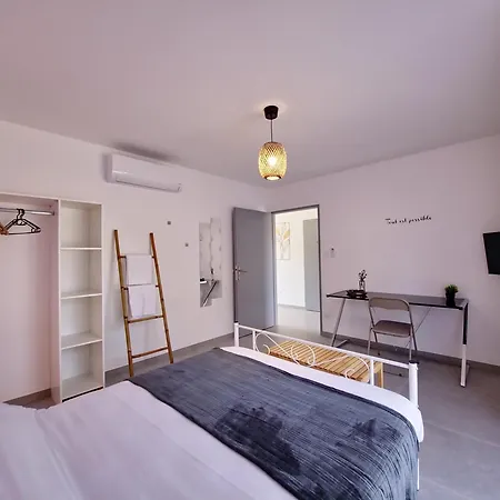 Urban Bed & Breakfast
